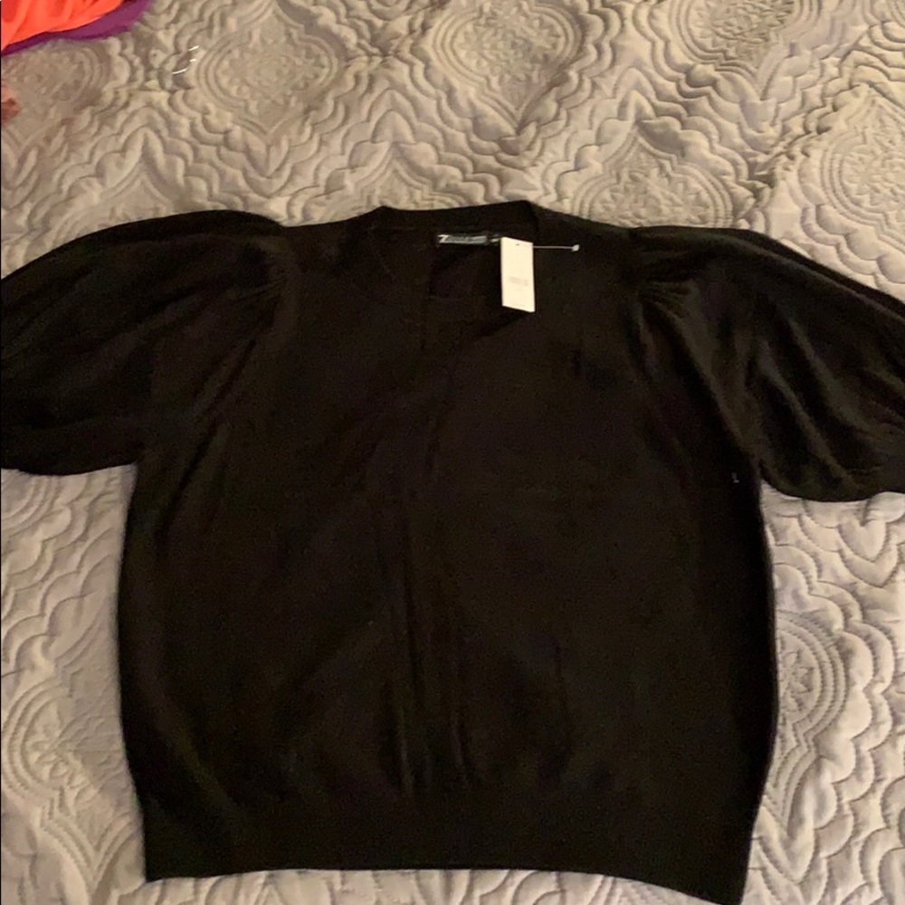Black short sleeve sweater